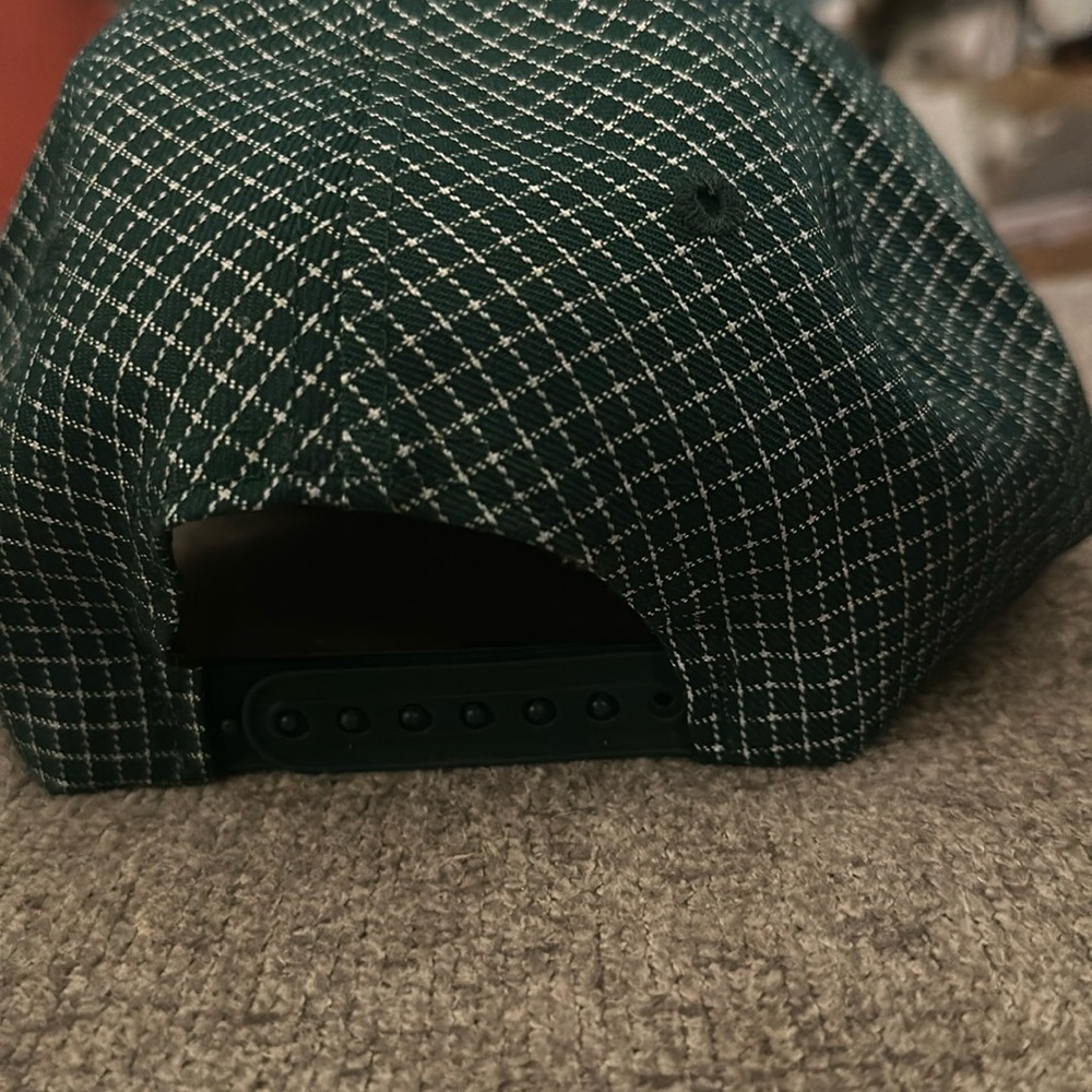 Green Bay packers grid pattern SnapBack - Picture 3 of 4